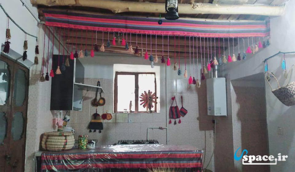 اتاق سنتی اقامتگاه بوم گردی کوهسار گنجان - رابر - روستای گنجان